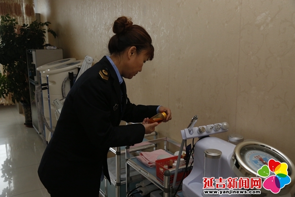 延吉市疾控中心对生活美容院是否非法行医开展检查