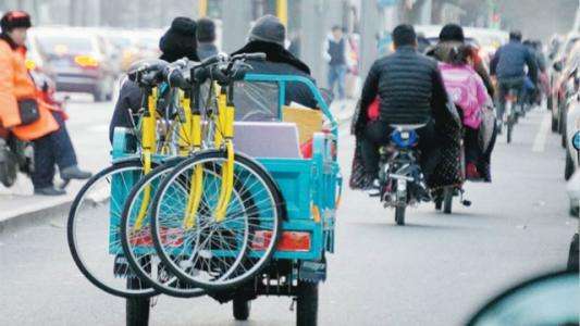 毛大庆“发难”共享单车：是共享经济还是资源浪费？