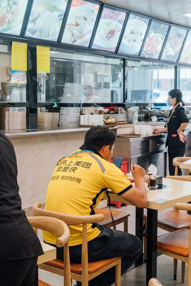 北京启动阳光餐饮工程 外卖平台试点“直播后厨”